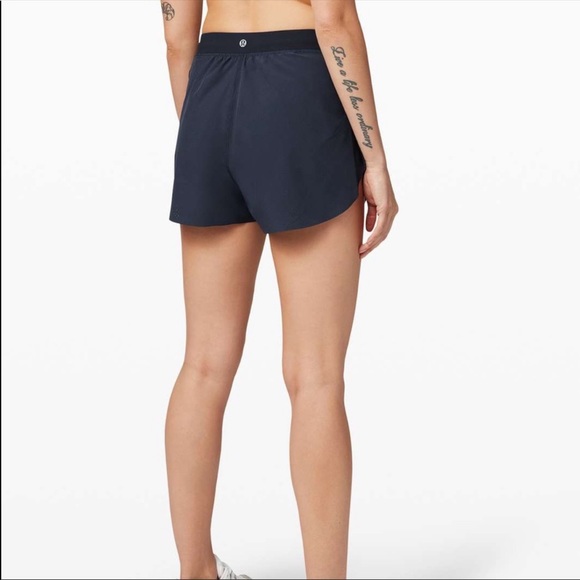 Lululemon find your lace shorts 3” lined NWT - Picture 3 of 3